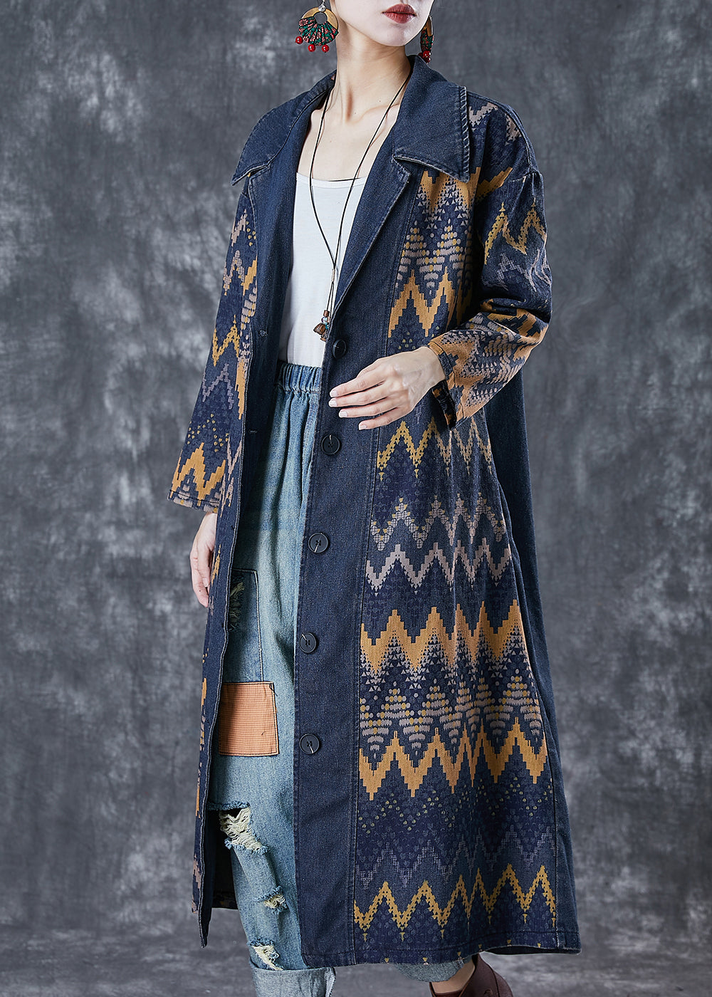 Gracefully Styled Coat for Any Occasion