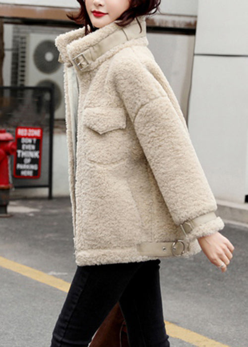 Elegantly Styled Coat for Everyday Wear