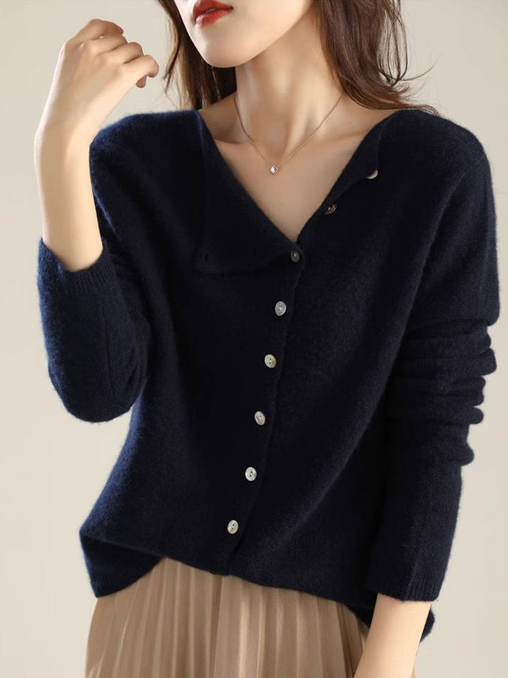 Elegantly Styled Cardigan for Everyday Wear