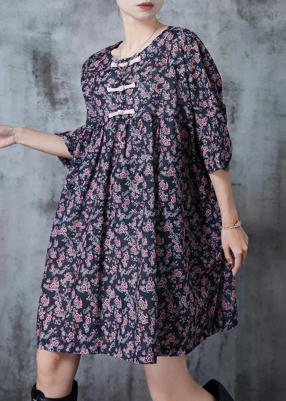 Gracefully Styled Dress for Any Occasion