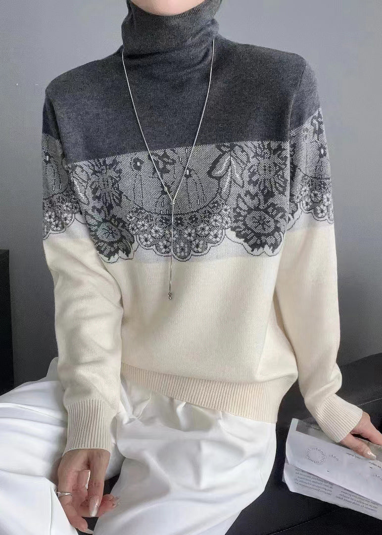 Well Tailored Sweater with a Graceful Silhouette