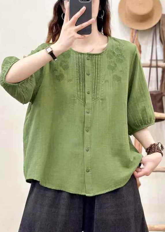 Effortlessly Elegant Shirt with a Timeless Design