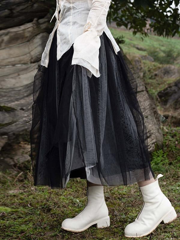 Effortlessly Elegant Garment with a Timeless Design