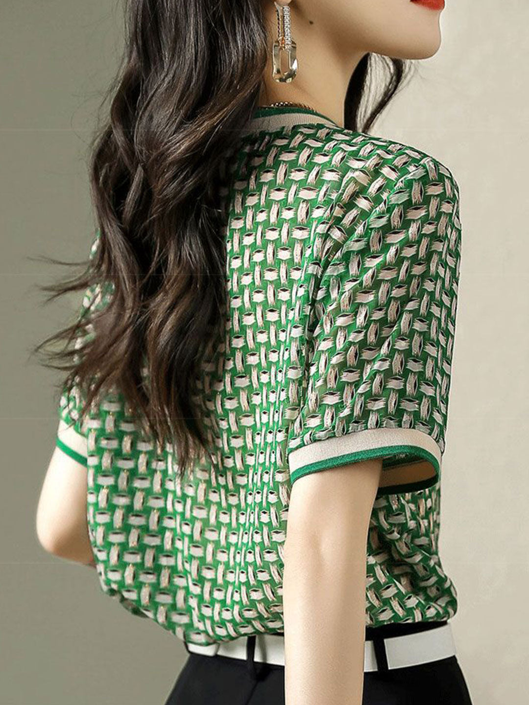 Polished Top with an Effortless Classic Look