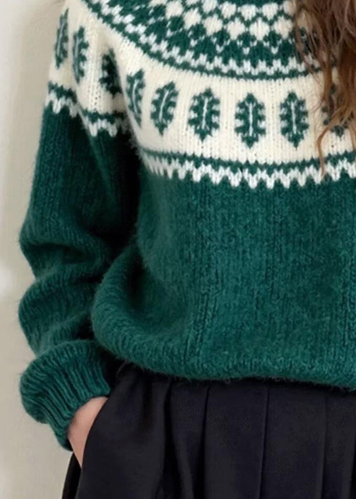 Well Tailored Sweater with a Graceful Silhouette