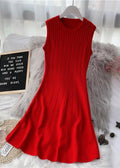 Well Tailored Sweater with a Graceful Silhouette