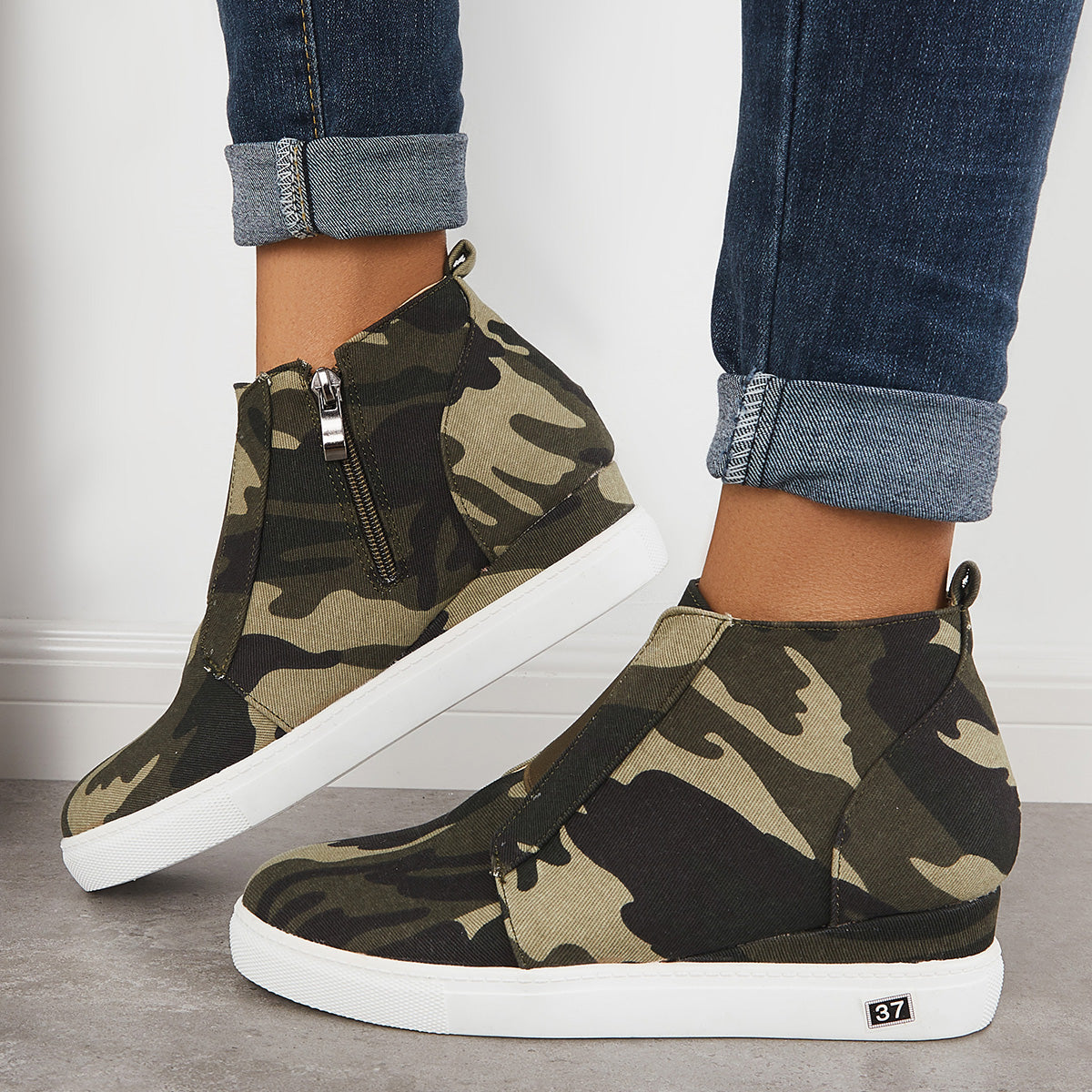 Graceful Orthopedic Sneakers for Modern Look