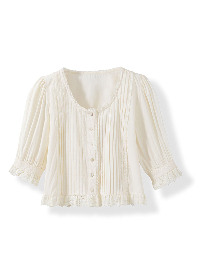 Effortlessly Elegant Top with a Timeless Design