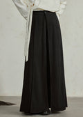 Classic Vintage Pants with a Flattering Fit