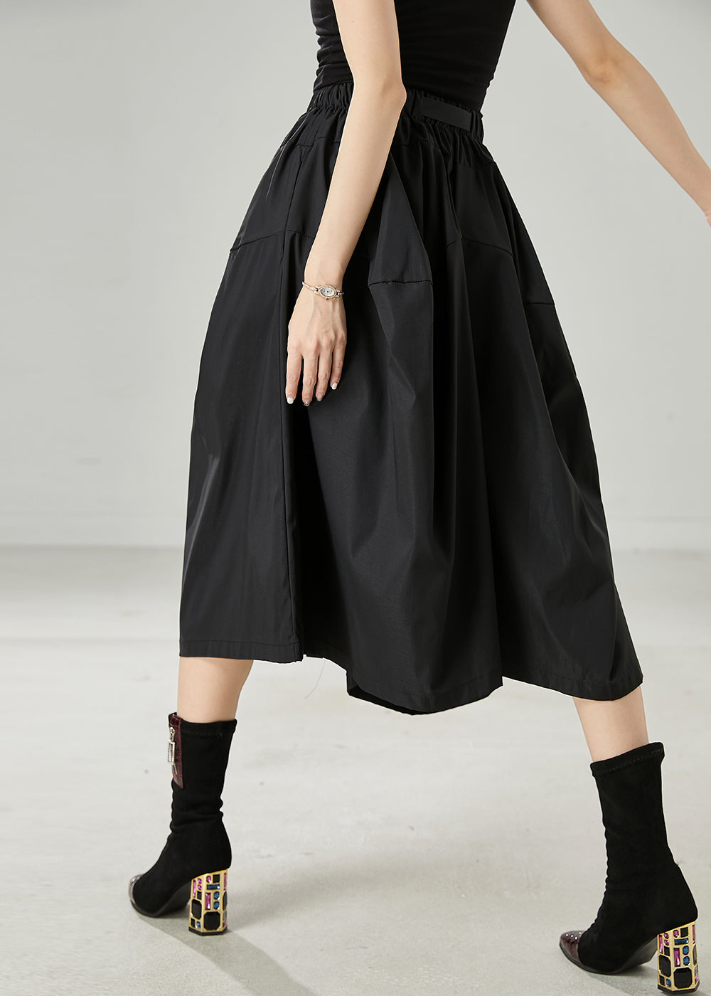 Beautifully Finished Trousers in a Timeless Design