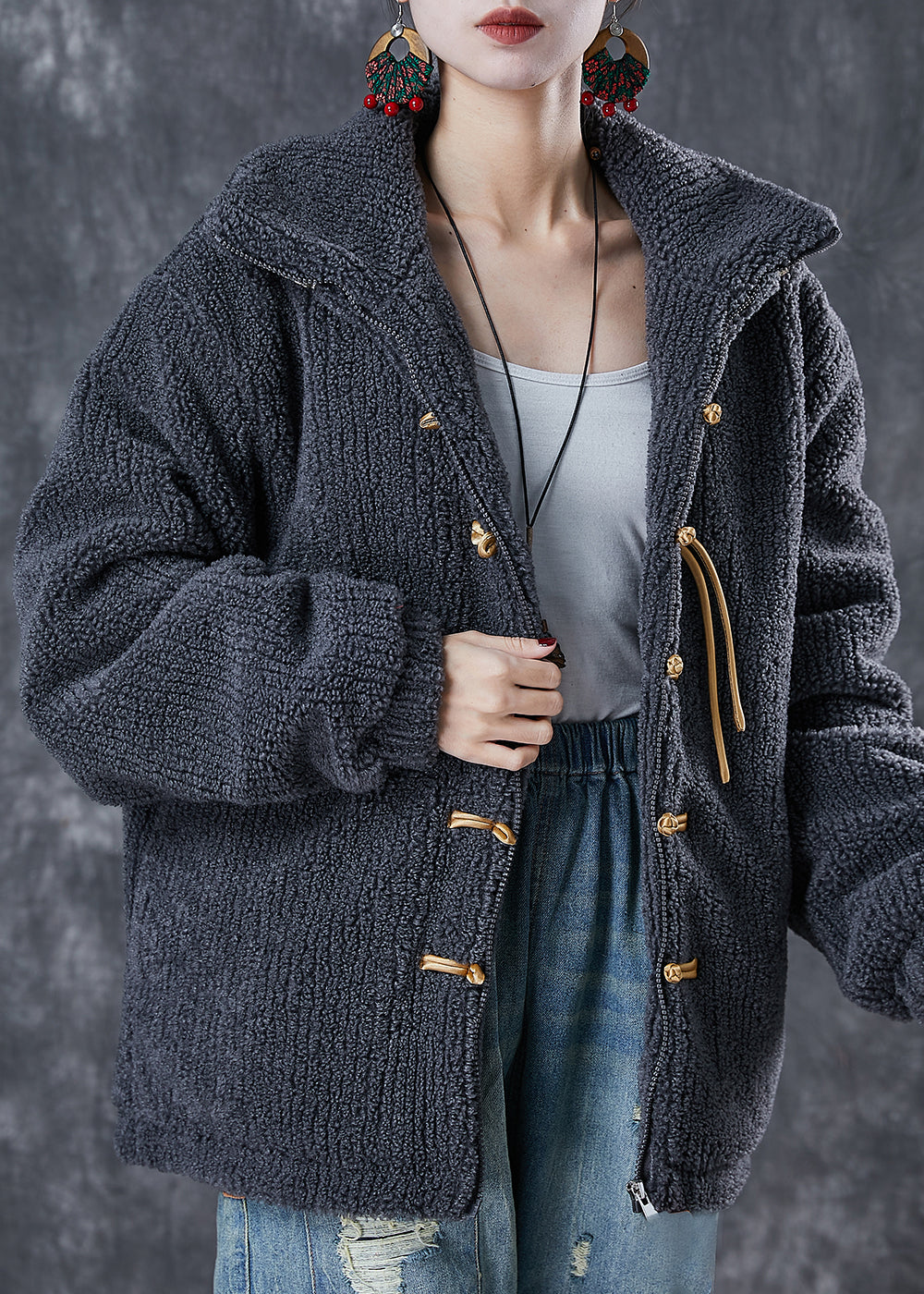 Beautifully Finished Coat in a Timeless Design