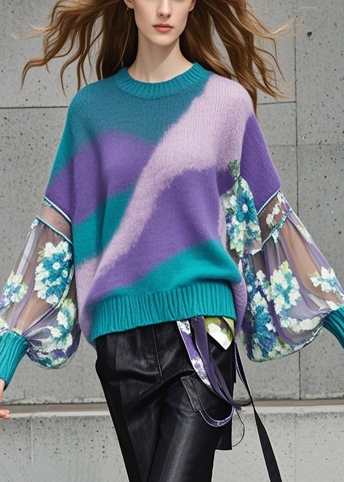 Well Tailored Sweater with a Graceful Silhouette