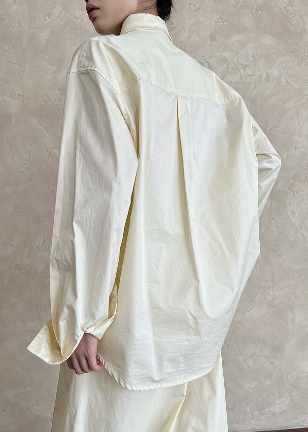 Classic Vintage Shirt with a Flattering Fit