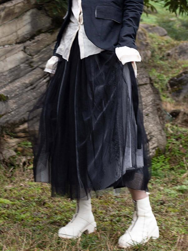 Effortlessly Elegant Garment with a Timeless Design