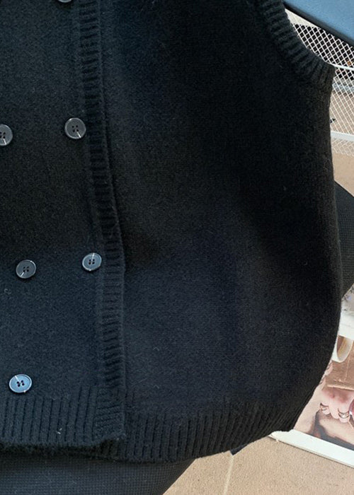 Elegantly Styled Coat for Everyday Wear