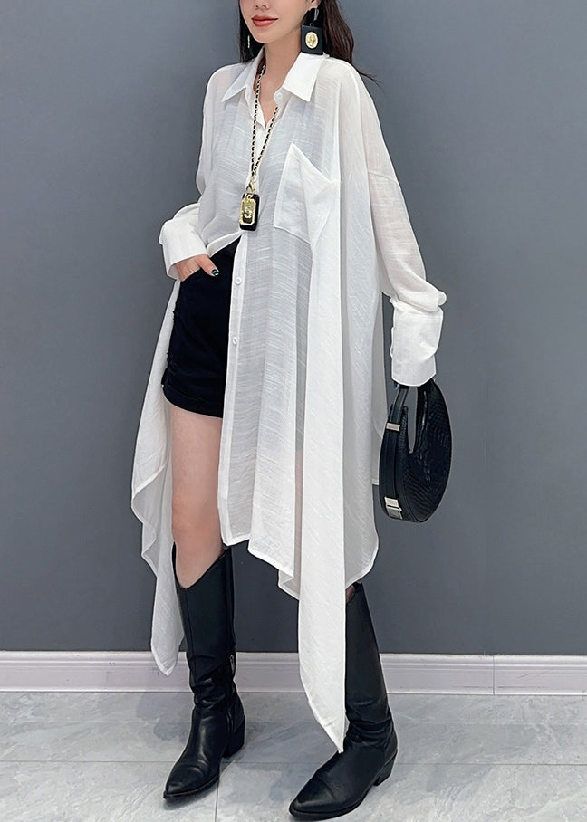 Classic Vintage Blouse with a Flattering Fit