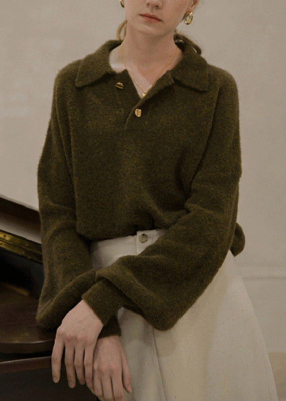 Well Tailored Top with a Graceful Silhouette