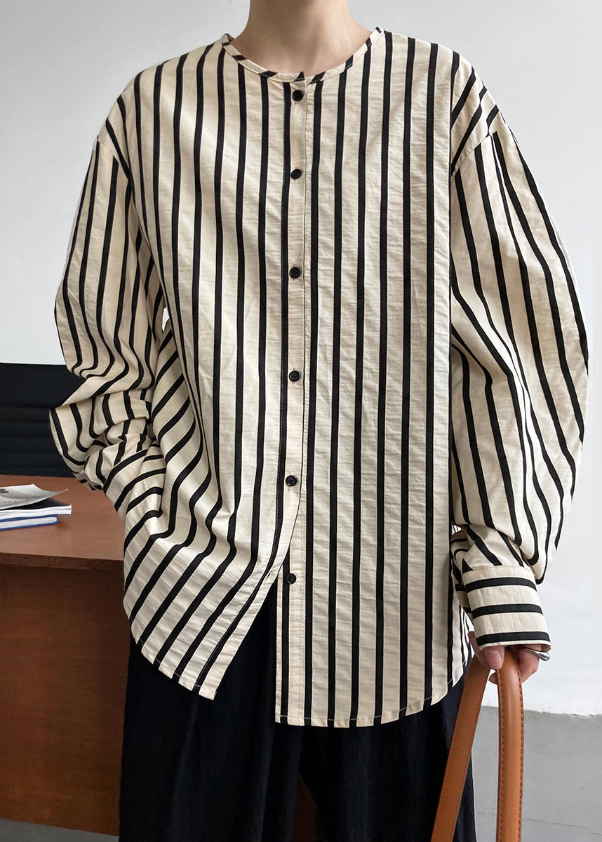 Classic Vintage Shirt with a Flattering Fit
