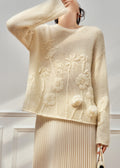 Well Tailored Sweater with a Graceful Silhouette
