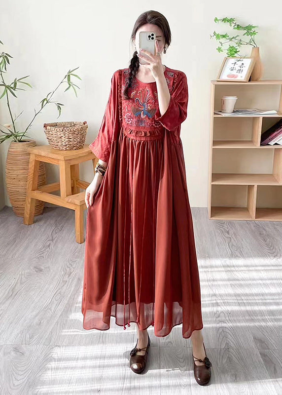 Beautifully Finished Dress in a Timeless Design