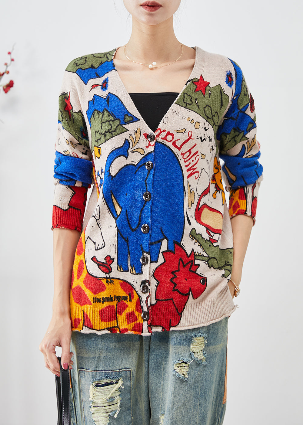 Well Tailored Top with a Graceful Silhouette
