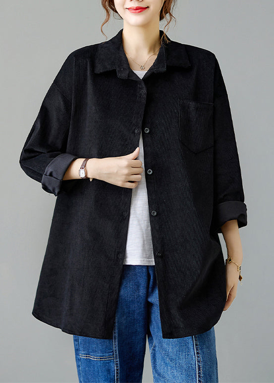 Well Tailored Coat with a Graceful Silhouette