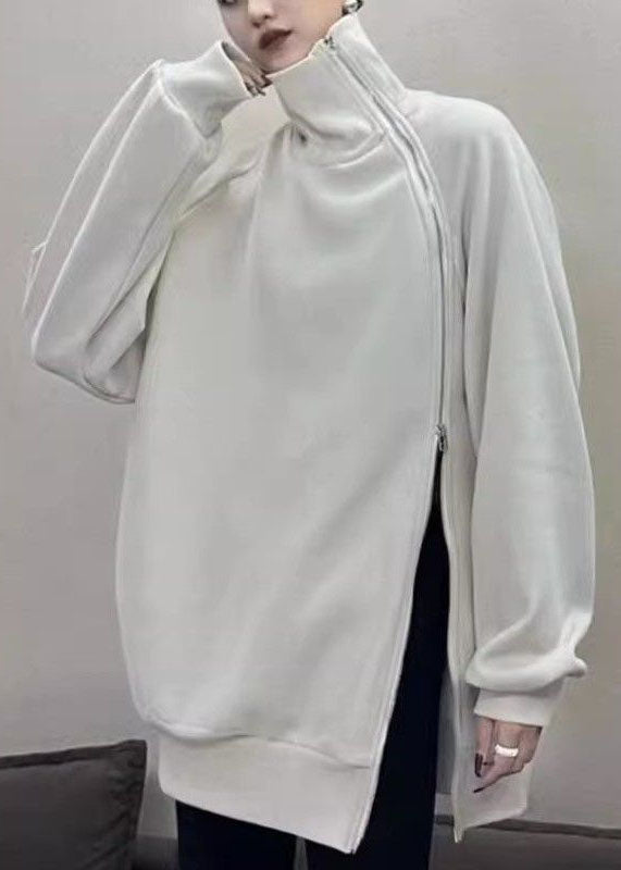 Classic Vintage Pullover with a Flattering Fit