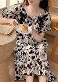 Classic Vintage Dress with a Flattering Fit