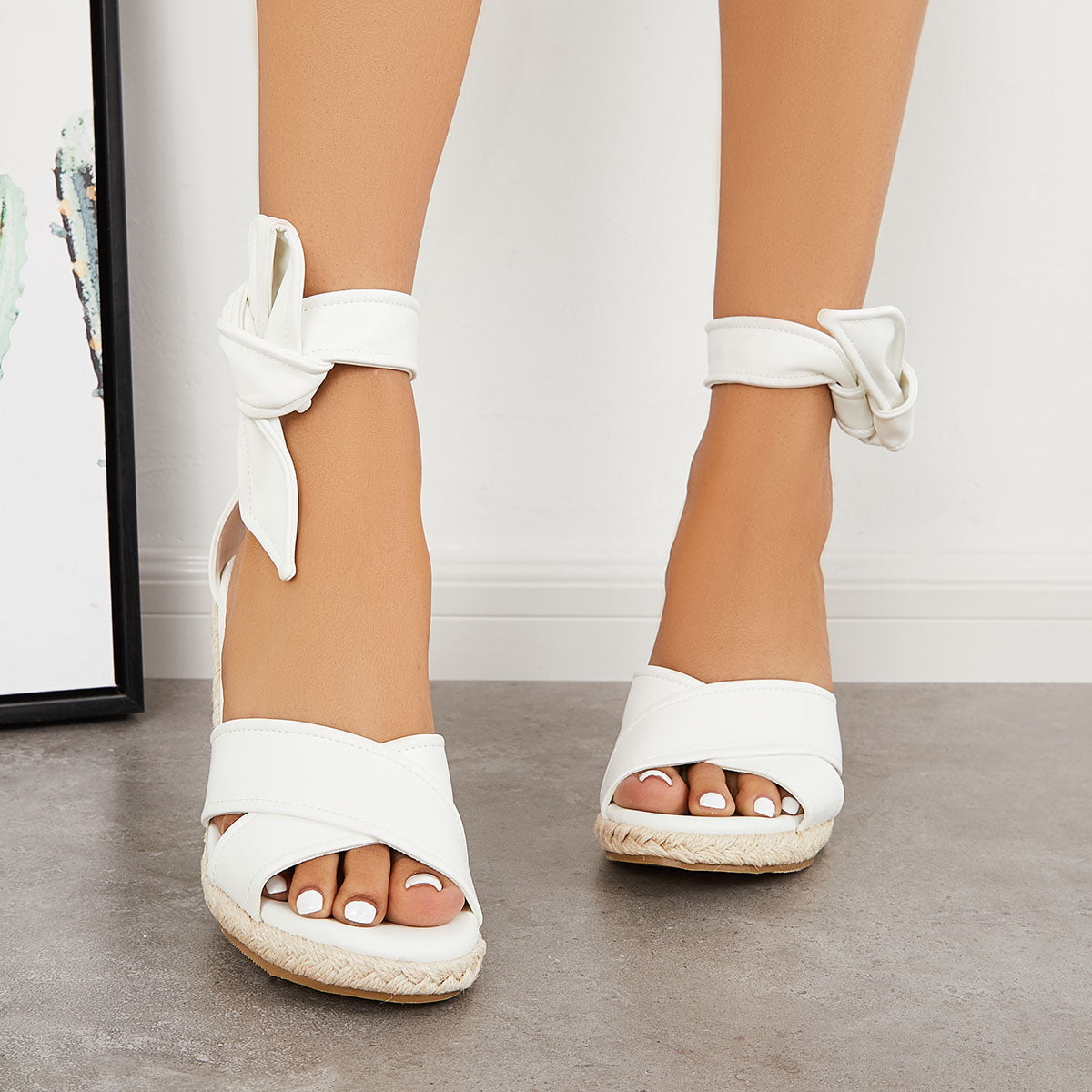 Graceful Orthopedic Sandals for Modern Look