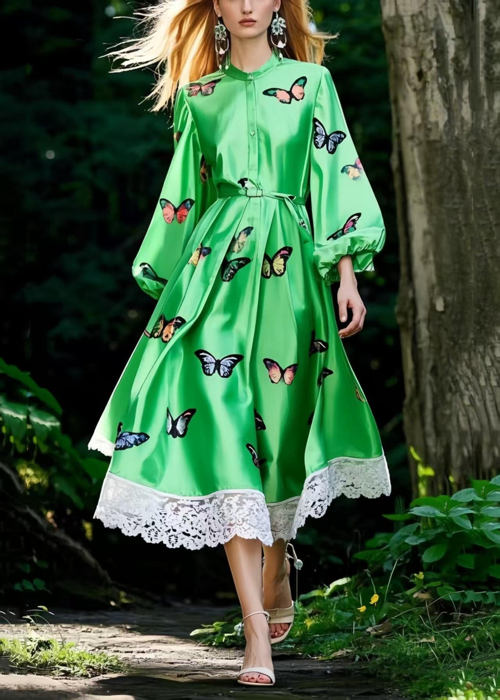 Well Tailored Dress with a Graceful Silhouette