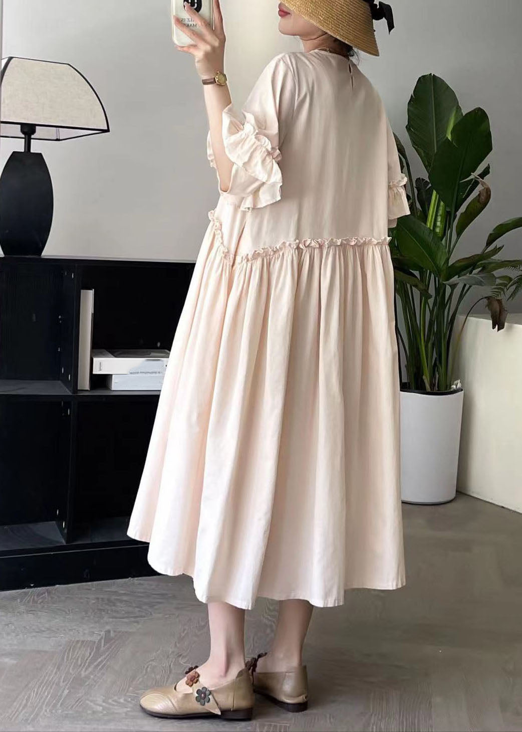 Classic Vintage Dress with a Flattering Fit