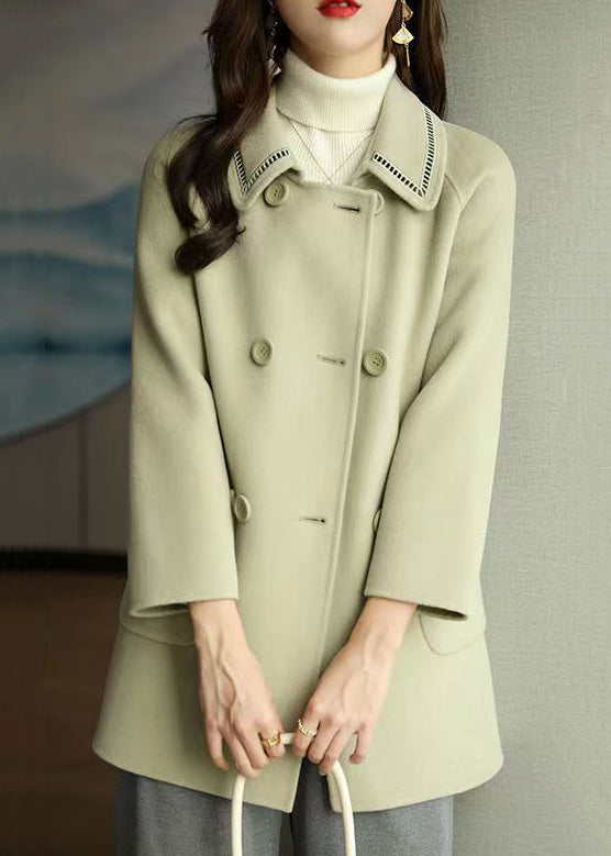 Classic Vintage & Enduringly Stylish Coat