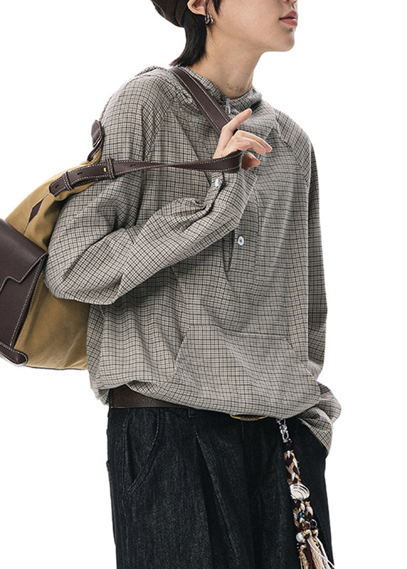 Classic Vintage Shirt with a Flattering Fit