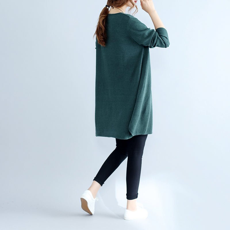 Well Tailored Sweater with a Graceful Silhouette