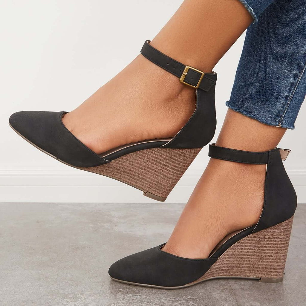 Graceful Orthopedic Pumps for Modern Look