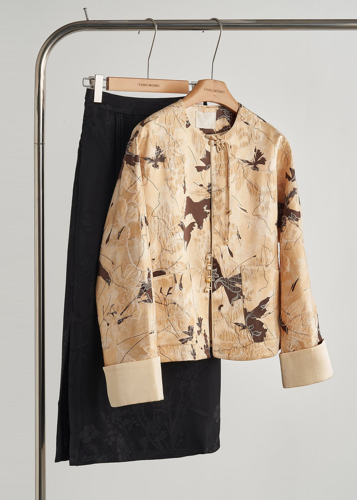Elegantly Styled Coat for Everyday Wear