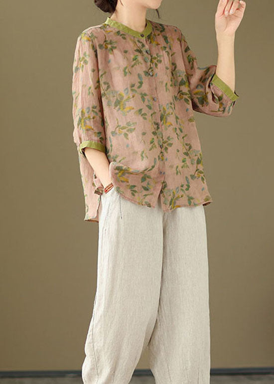 Classic Vintage Blouse with a Flattering Fit
