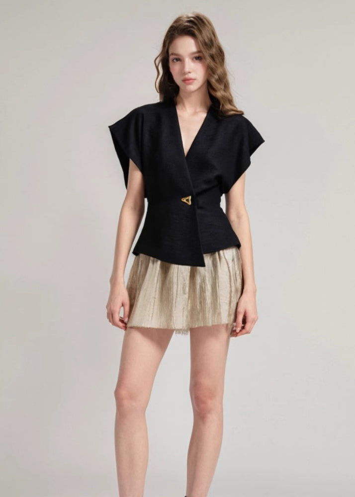 Polished Top with an Effortless Classic Look