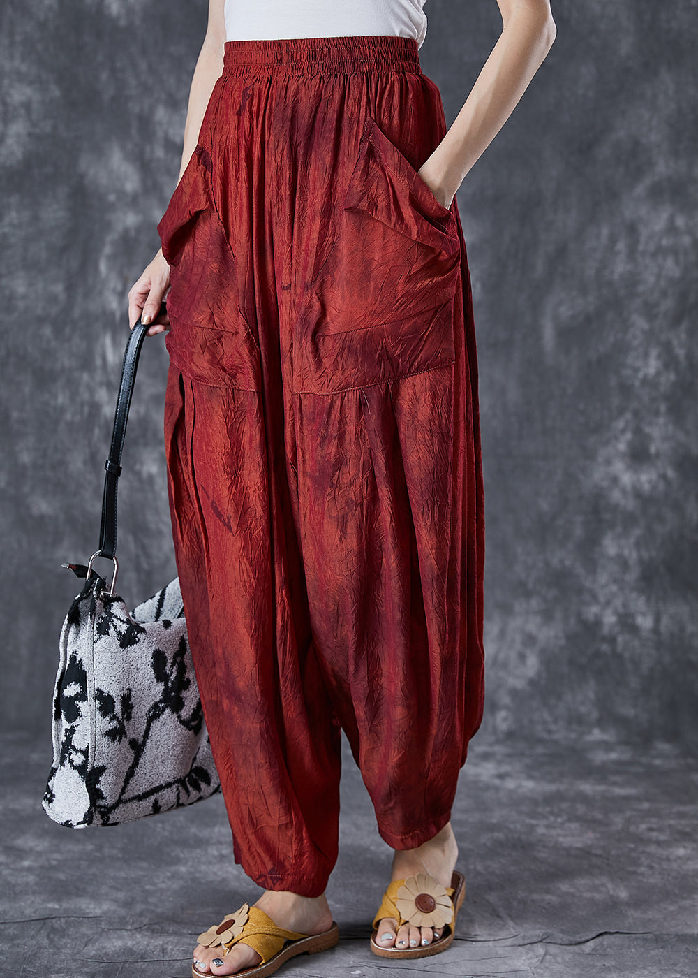 Well Tailored Pants with a Graceful Silhouette