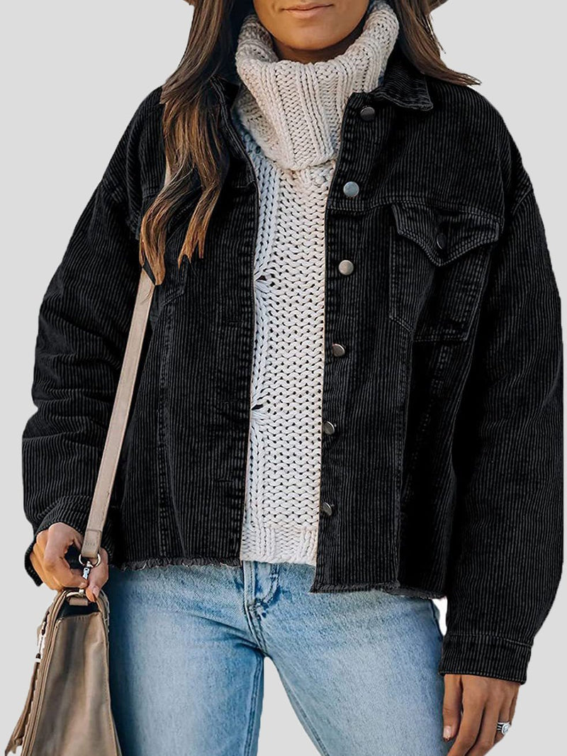 Effortlessly Elegant Jacket with a Timeless Design
