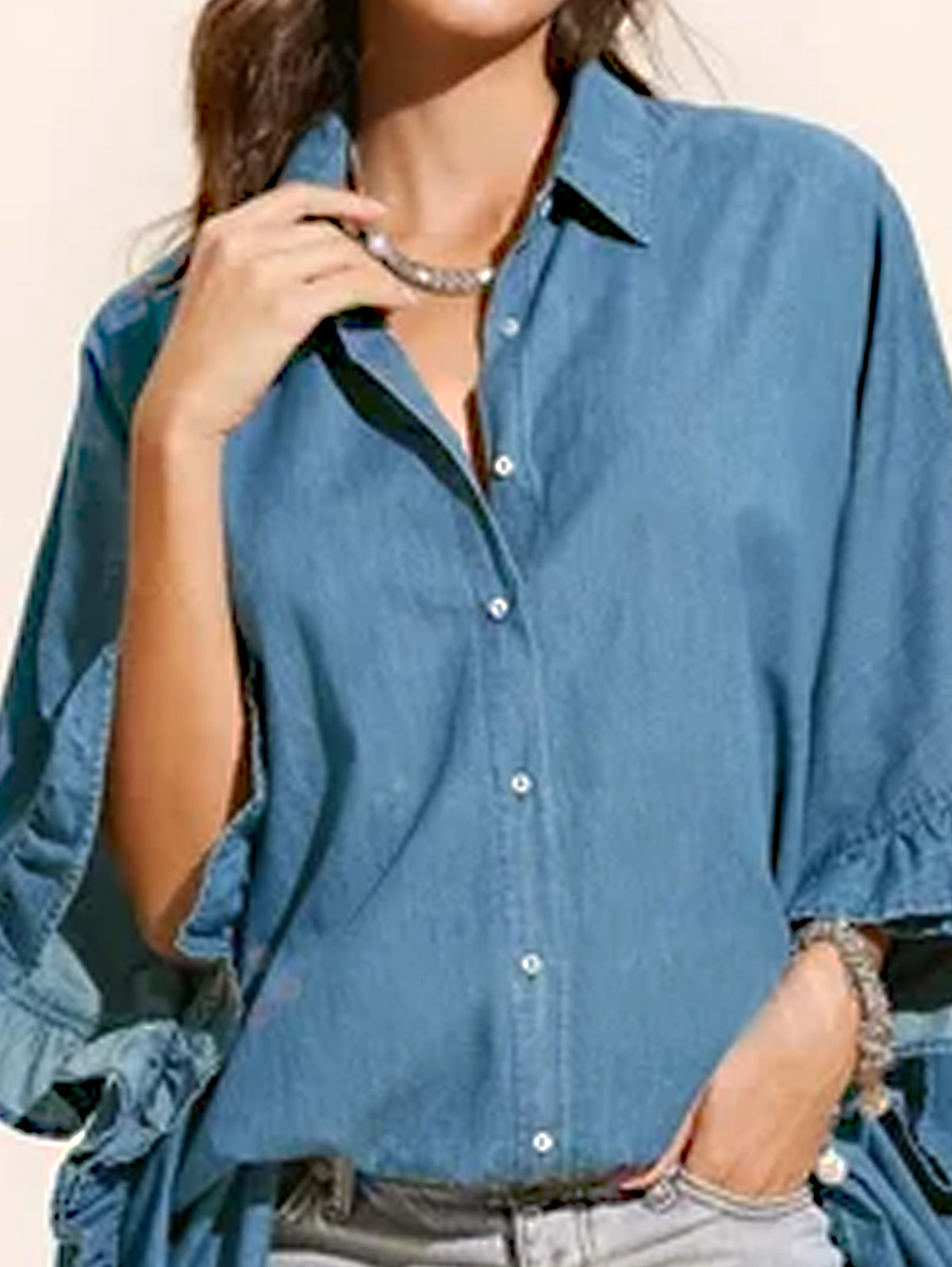 Polished Blouse with an Effortless Classic Look