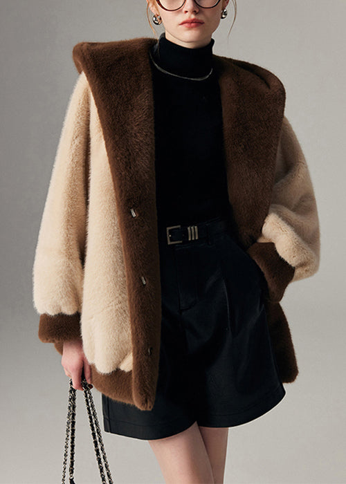 Effortlessly Elegant Coat with a Timeless Design