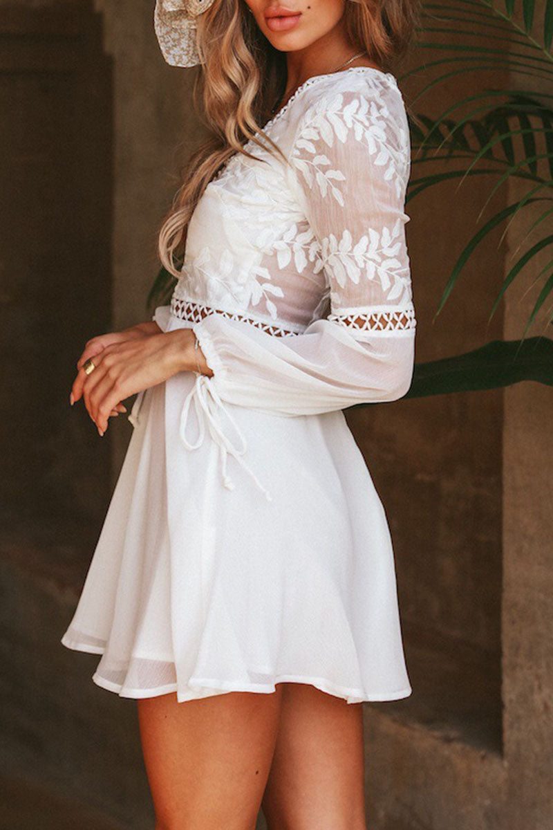 Beautifully Finished Dress in a Timeless Design