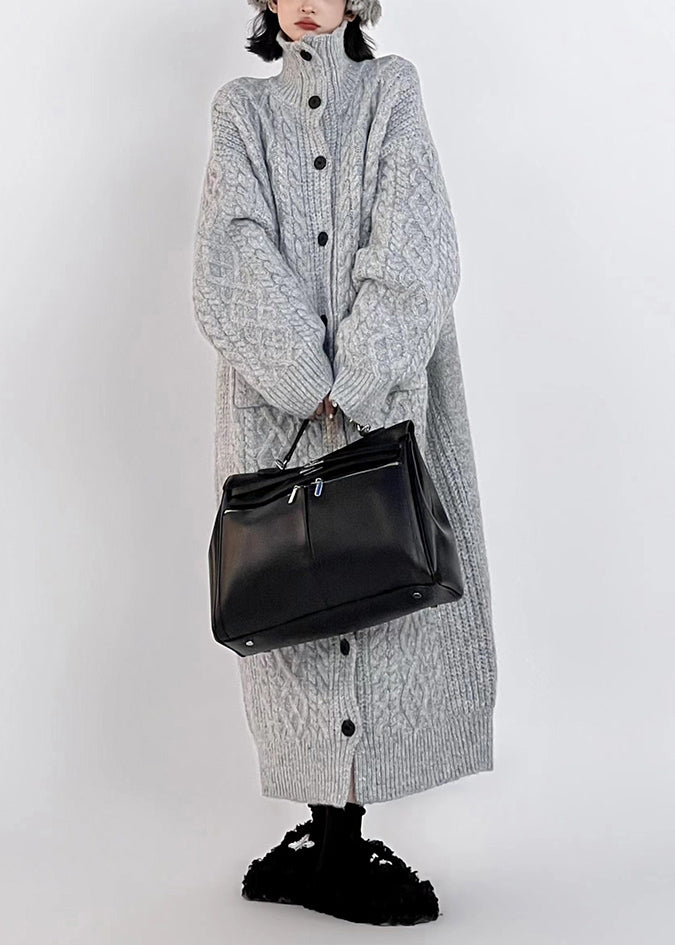 Well Tailored Cardigan with a Graceful Silhouette