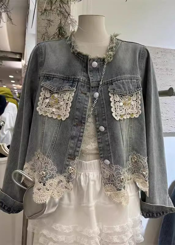 Effortlessly Elegant Jacket with a Timeless Design