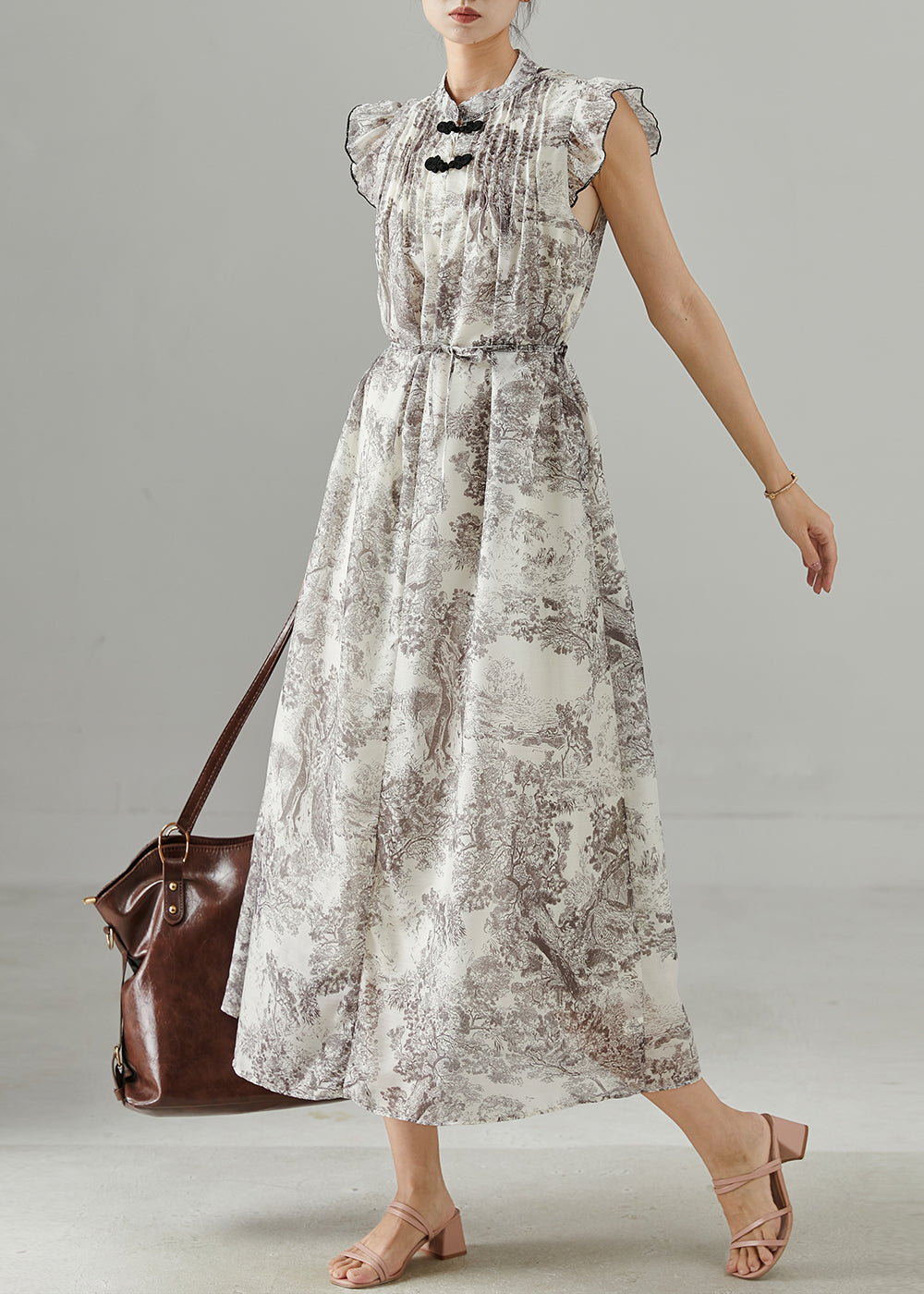 Classic Vintage Dress with a Flattering Fit