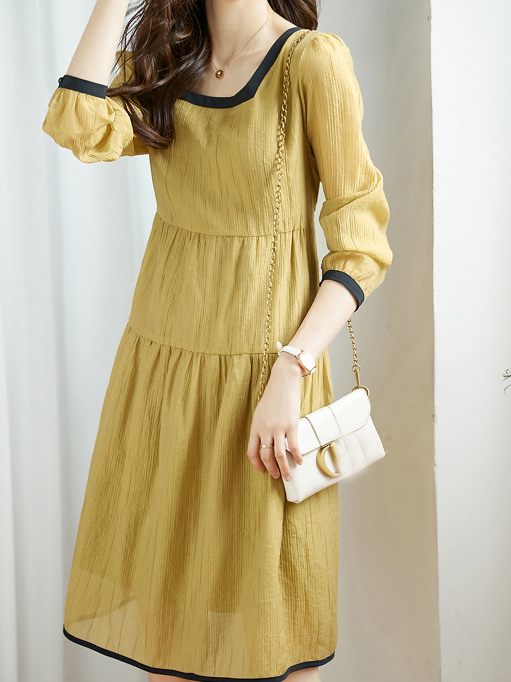 Polished Dress with an Effortless Classic Look