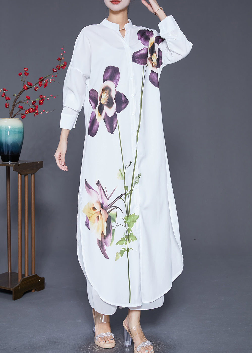Beautifully Finished Dress in a Timeless Design