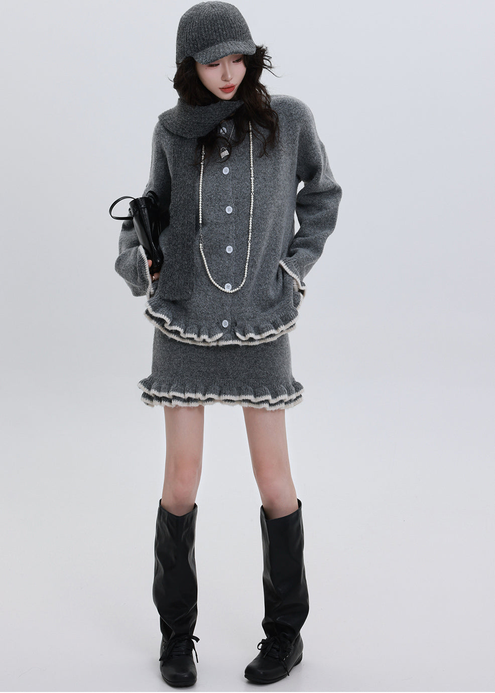 Elegantly Styled Cardigan for Everyday Wear