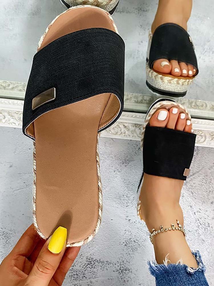 Chic Orthopedic Sandals with Unique Design